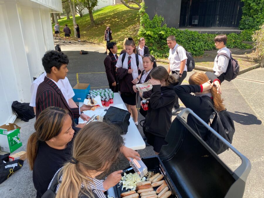 Sausage Sizzle raises funds for charity